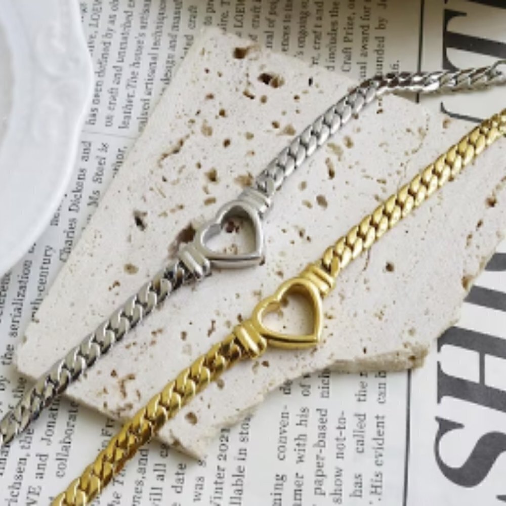 💙 Stainless Steel Hollow Heart Cable Chain Bracelet